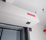 康平食品級高速隔離空氣幕在伊利投入使用